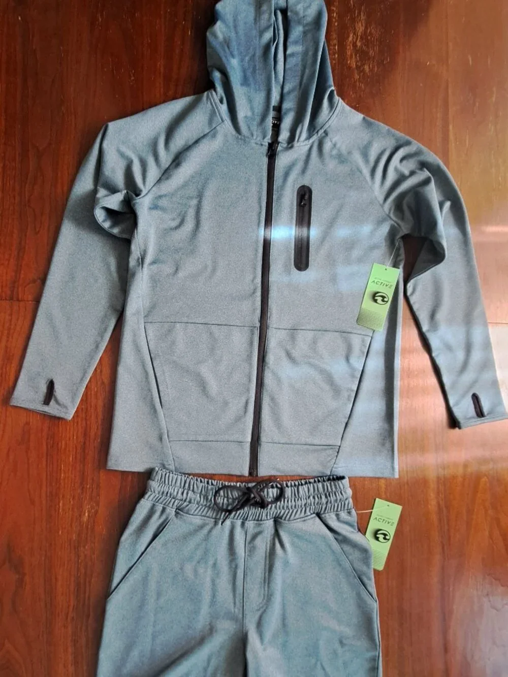 Ocean Current Active Boys 2-Piece Performance Set Gray Hoodie & Shorts Size M